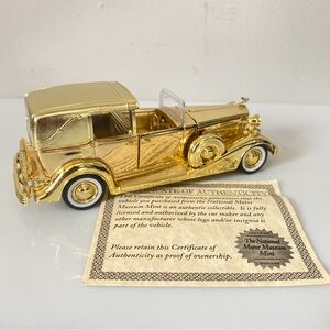 National Motor Museum 1933 Gold Plated Cadillac Town Car 1:32 Scale Nice